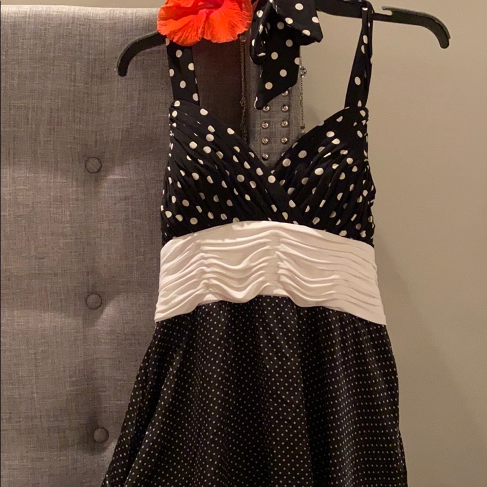 Polka dot halter dress - Picture 3 of 16